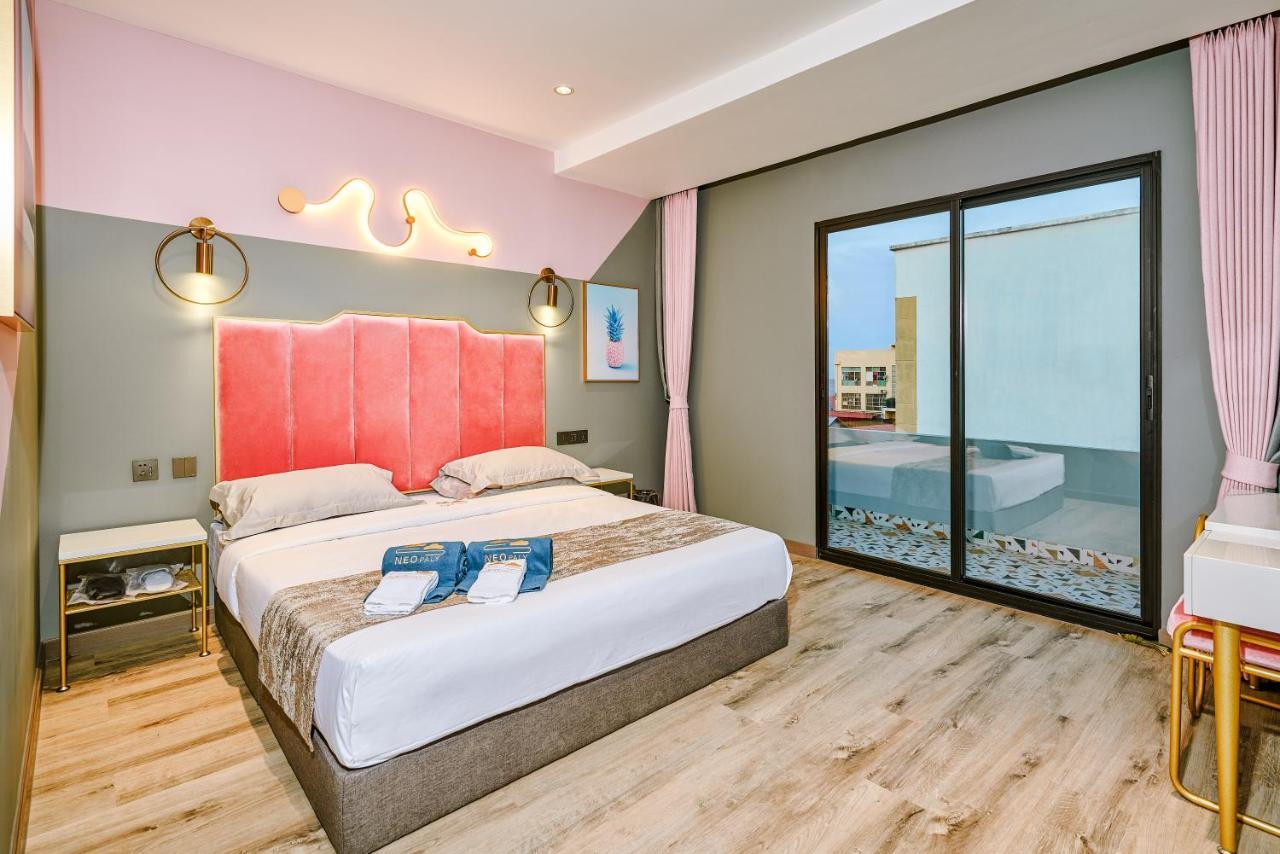 Neo Paly Hotel Semporna Exteriör bild