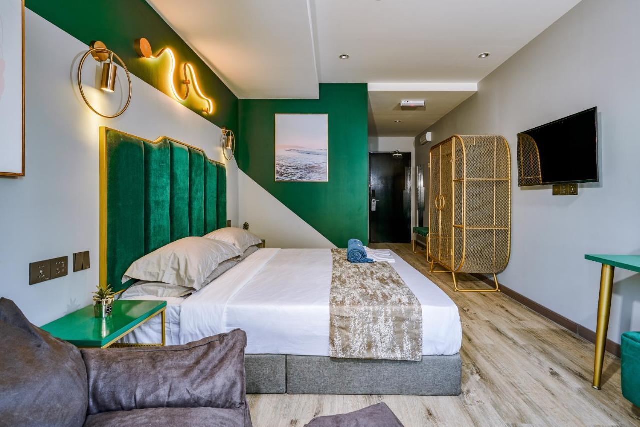 Neo Paly Hotel Semporna Exteriör bild